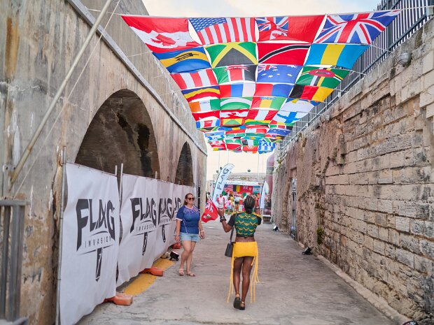 Flag Invasion – Bermuda